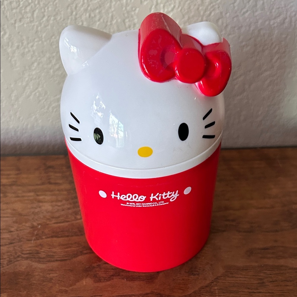 Hello Kitty 2011 Red and White Storage Bin